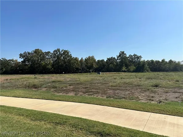Loretta Parker Ln, Barling, AR 72923