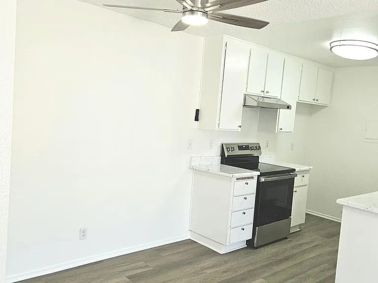 AMBERWOOD APARTMENTS — Photo 6
