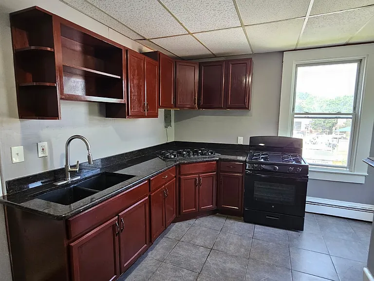8 Hawthorne Ave #A2 — Photo 8
