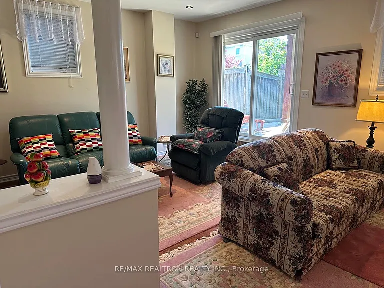 95 Ames Cres #BASEMENT — Photo 10
