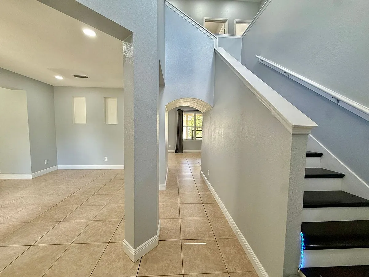 4205 Canby Dr — Photo 3
