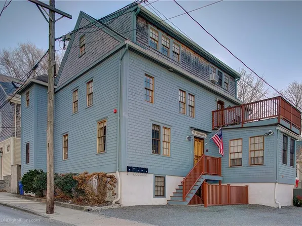 19 Sherman St APT 1A, Newport, RI 02840