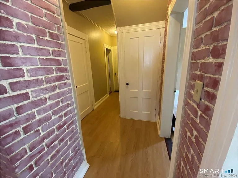 114 Nooks Hill Rd — Photo 9