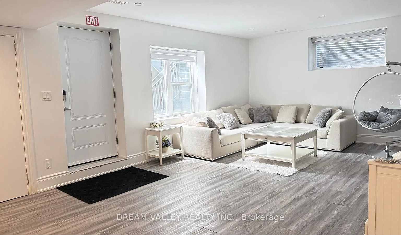 1 bed, $2,000 — Photo 4