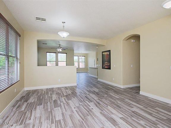 3rd image of 32150 N Cat Hills Ave
