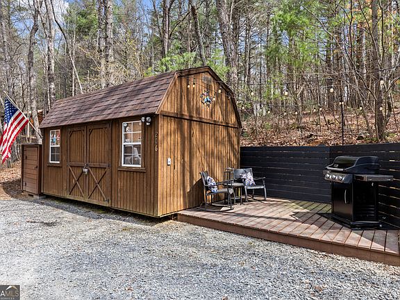 3rd image of 206 Sunny Brook Rd