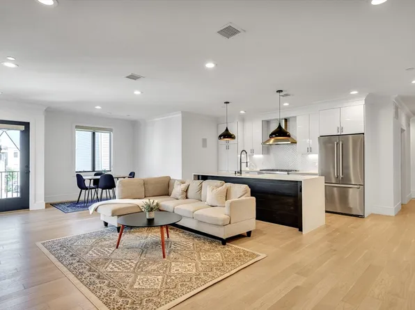 148 W 9th St #6, Boston, MA 02127