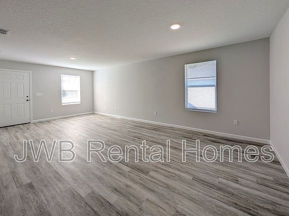 4th image of 8455 Buttercup St