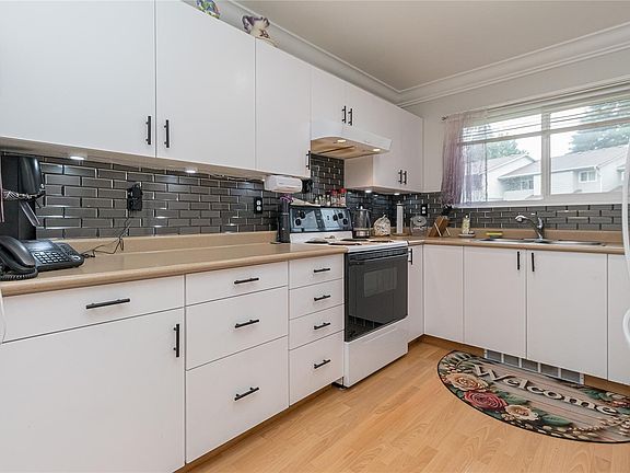 5th image of 2771 Spencer Rd #29