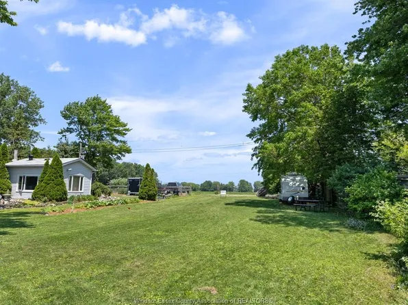 143 Howe Ave, Essex, ON N0R 1G0