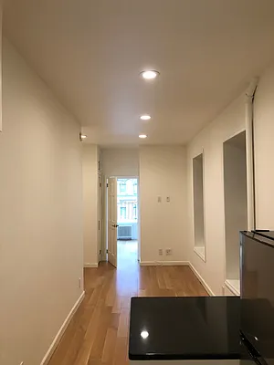 Rented by Skyline Realty LLC II | media 10