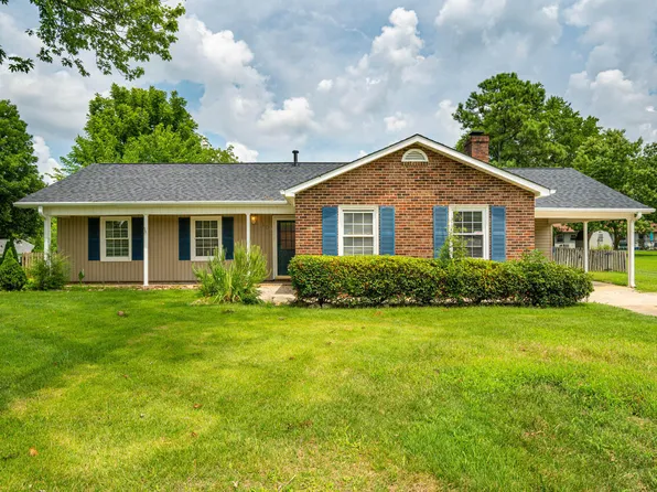 109 Orange Dr, Elon, NC 27244