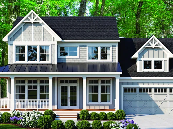 110 Park St, Saugatuck, MI 49453