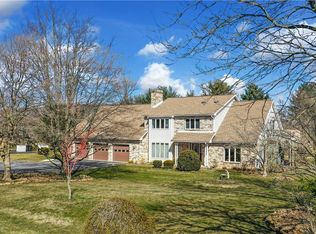 1483 Saucon Meadow Ct, Bethlehem, PA 18015