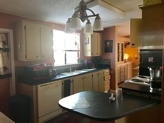 4th image of 1310 San Miguel Ln