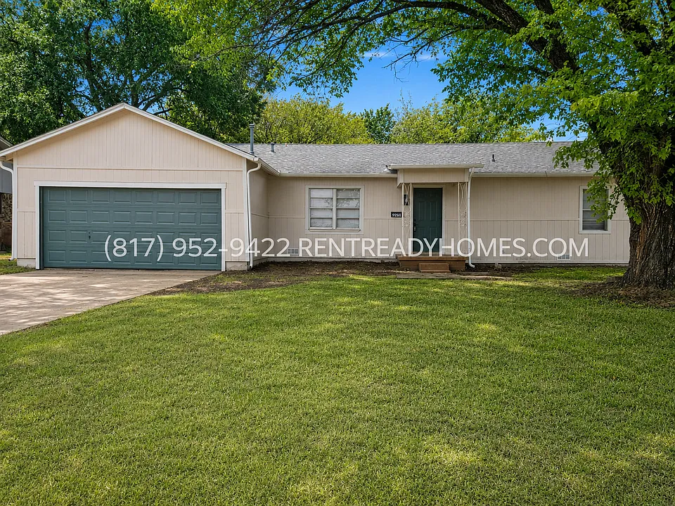 3733 Columbine Dr