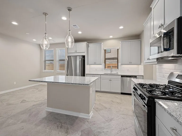 932 Malibu Shore Ln — Photo 9