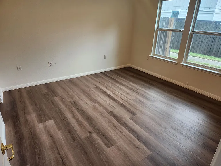 1604 Singleton Ave #B — Photo 5