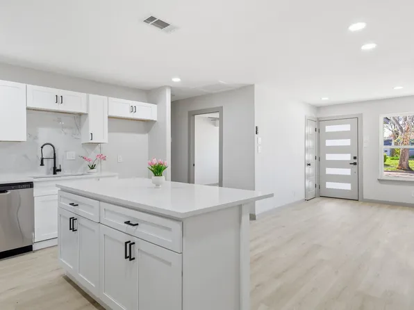 1207 Glynn Oaks Dr, Arlington, TX 76010