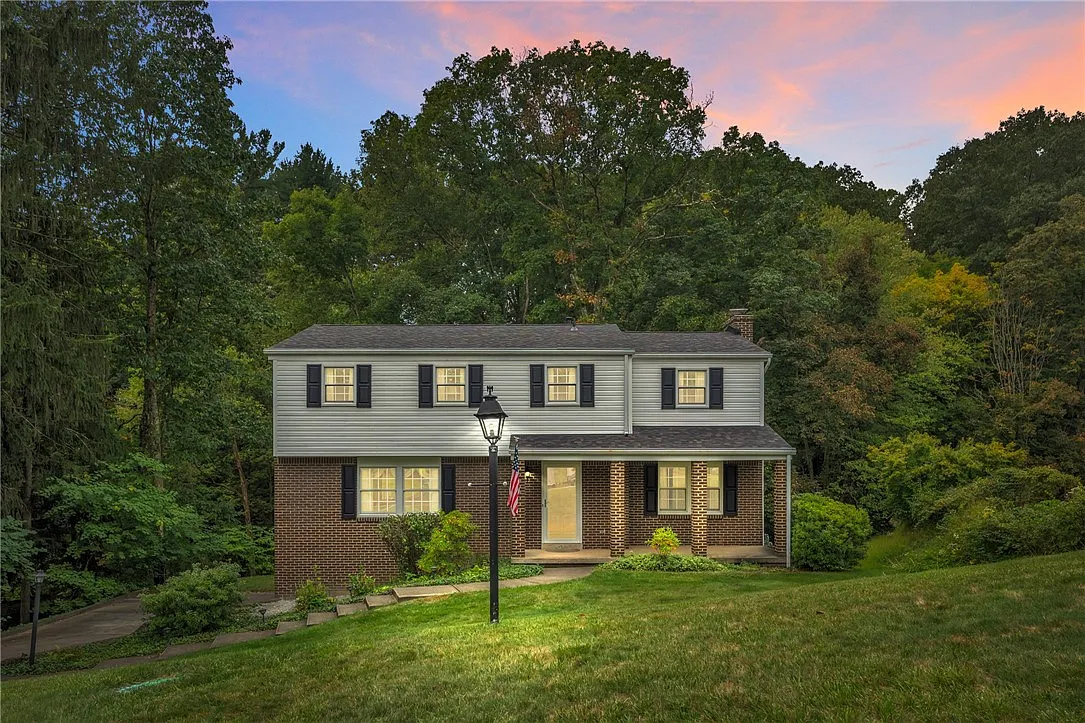 4007 Sloanwood Dr photo 1