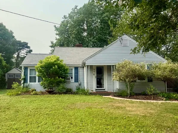 32 Powhatan Road, South Yarmouth, MA 02664