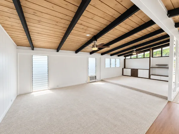 3027 Kanu St, Honolulu, HI 96822