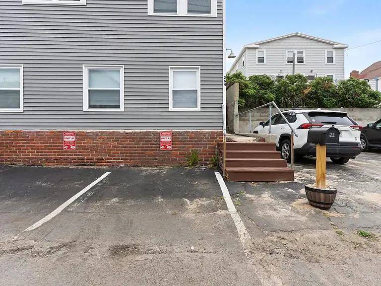 264 N End Blvd #2A — Photo 8