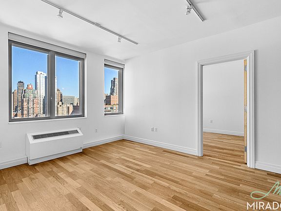 5th image of 554 W 54th St #26O