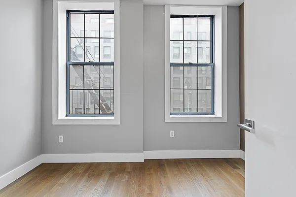 Rented by Safdie Realty Group | media 6