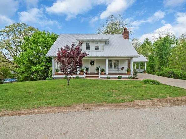 326 Taylor Ave, Jamestown, TN 38556