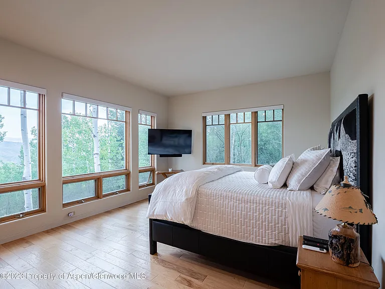 40 Maple Ridge Ln — Photo 17