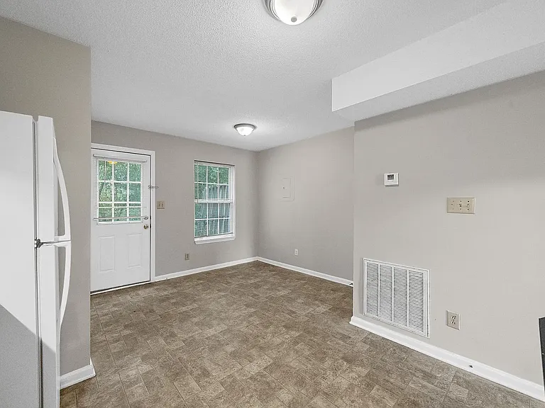 Eat in kitchen space