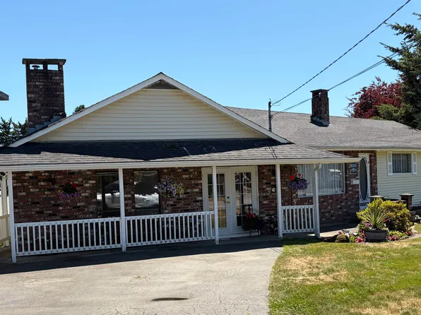 12204 85a Ave, Surrey, BC V3W 3H6
