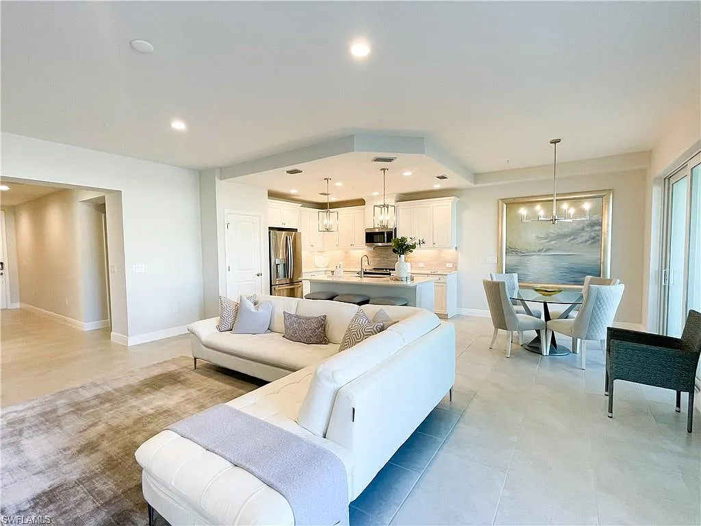 2 bed, 2.0 bath, 1467 sqft, $4,500 — Photo 4