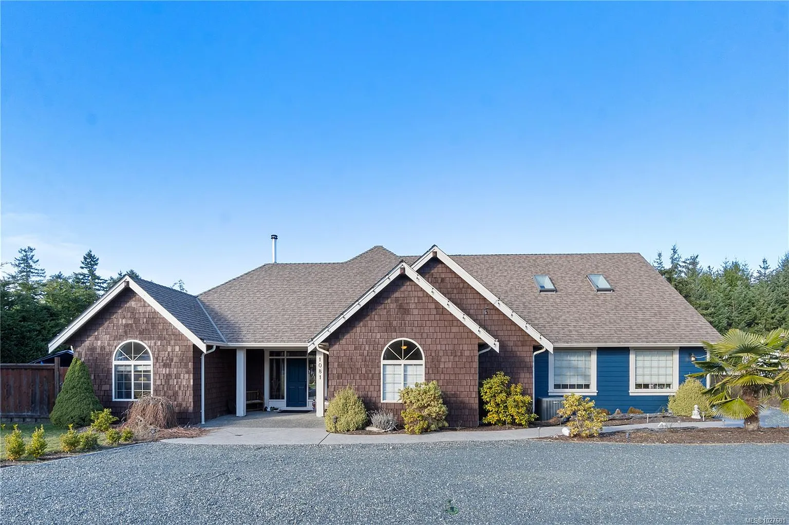 1081 Sleepy Hollow Pl photo 1