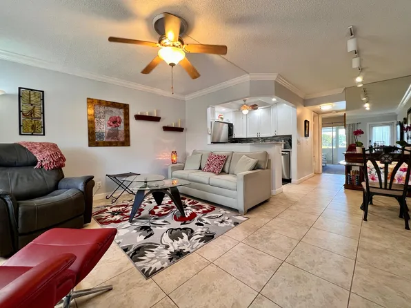 29 BERKSHIRE B, West Palm Beach, FL 33417