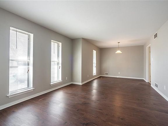 2nd image of 8735 Skyline Dr