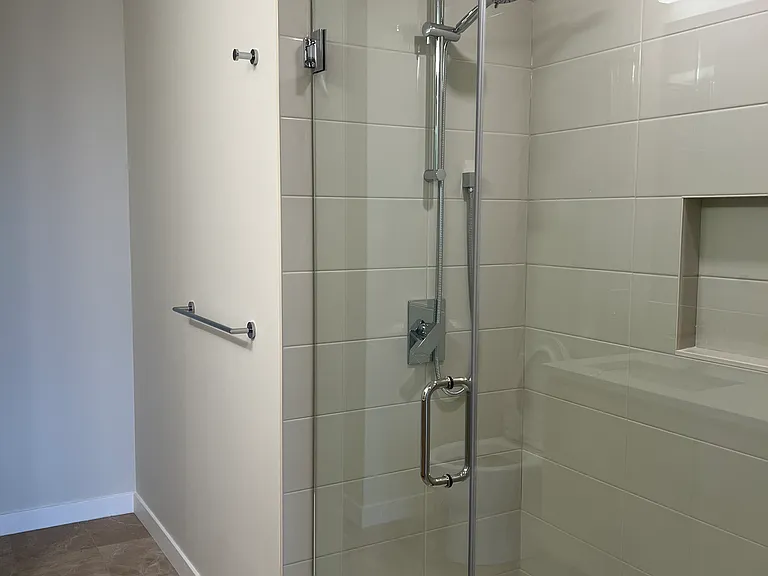 2108 Gilmore Ave — Photo 12