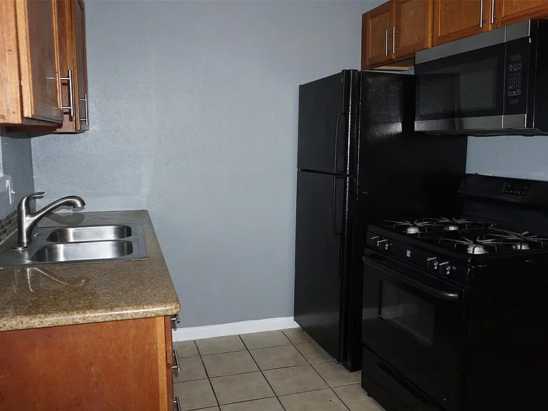 604 Wilson Rd #8 — Photo 8