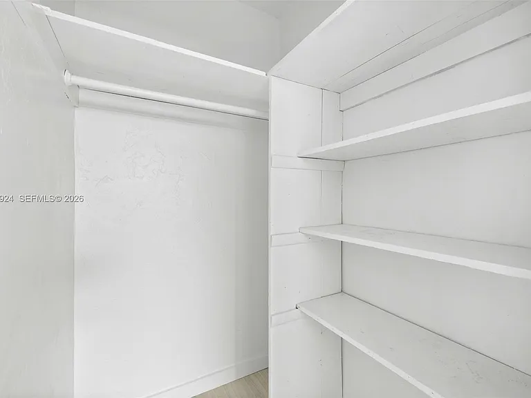 7721 Dickens Ave #6 — Photo 11
