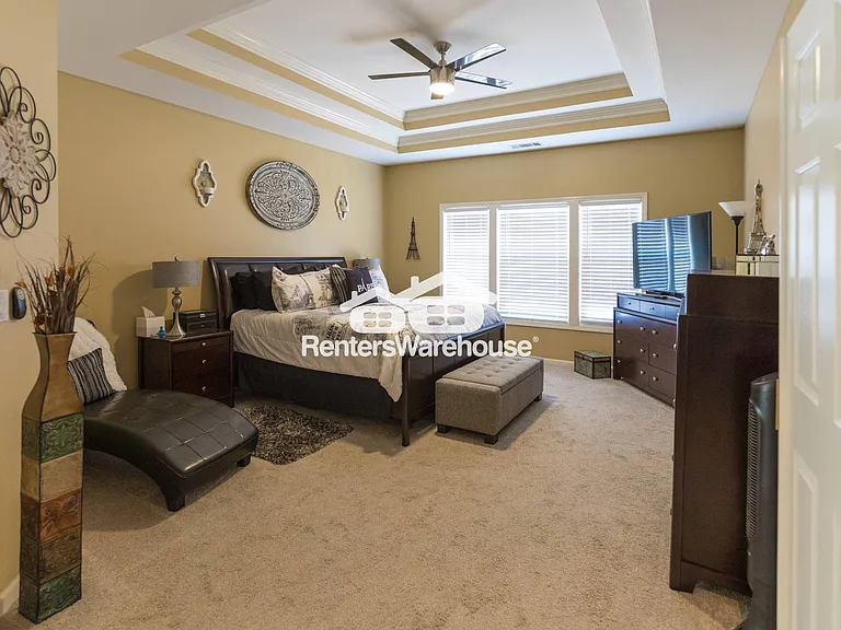 1900 Enfield Ct — Photo 22