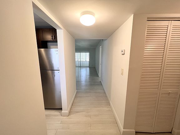5th image of 5510 Lakewood Cir N Unit 522-1