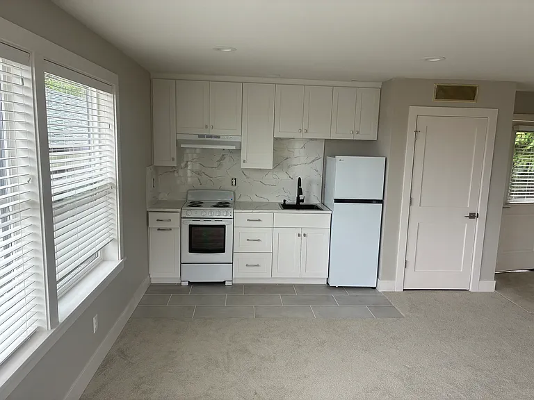 514 8th Ave N — Photo 5