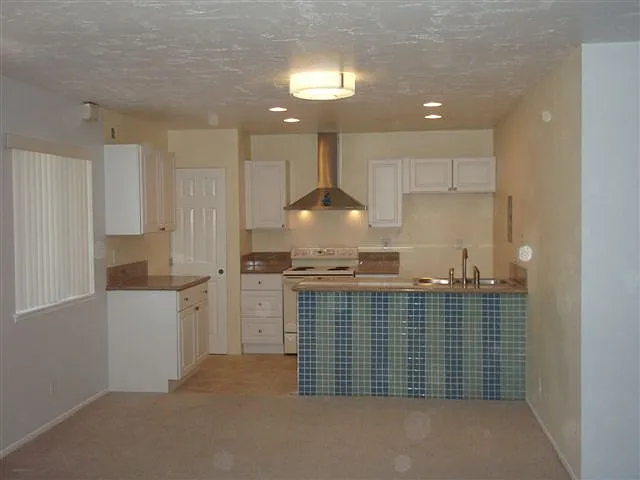 2643 N Anchor Ave — Photo 2