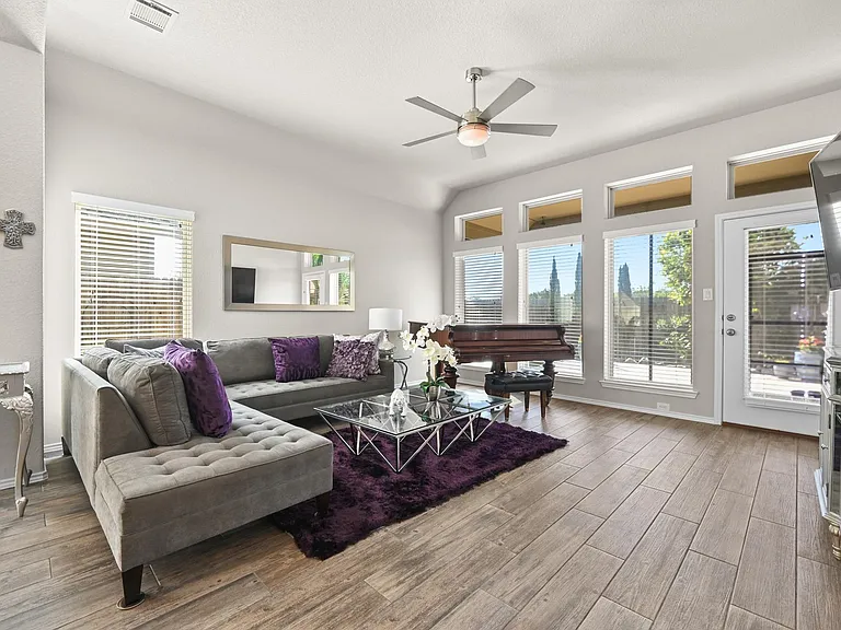 373 Lacey Oak Loop — Photo 10