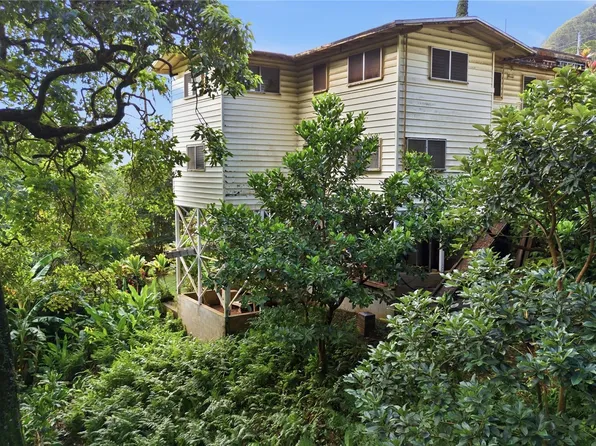 3787 Kumulani Pl, Honolulu, HI 96822