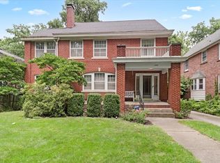 1037 S Grand Ave W, Springfield, IL 62704