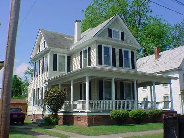 409 E Burgess St, Elizabeth City, NC 27909