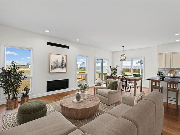 3rd image of 4 Foxtrot Ln