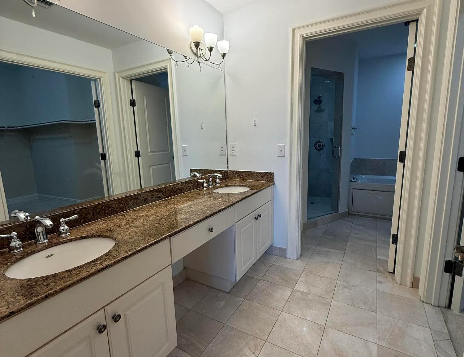 2 bed, 2.5 bath, 1606 sqft, $3,900 — Photo 3